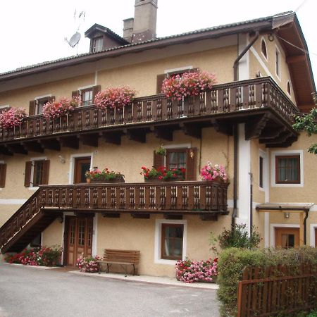 Bed and Breakfast Haus Schmiedhofer à Villabassa Extérieur photo